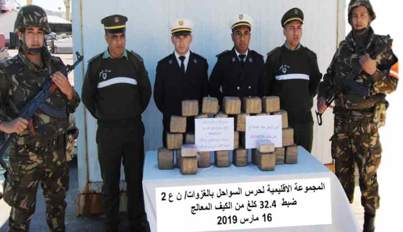 توقيف 11 منقبا عن الذهب بتمنراست وحجز أزيد من 32 كلغ من “الزطلة” بالغزاوات