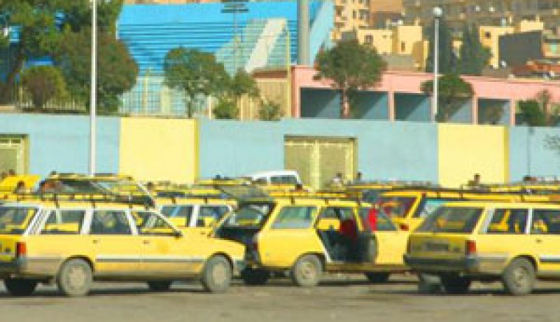 إضراب غير محدود لسائقي سيارة الأجرة بعين الدفلى