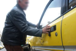 سائقو سيارات الأجرة يطالبون بمسح ديونهم وتحديد سعر رخص الاستغلال