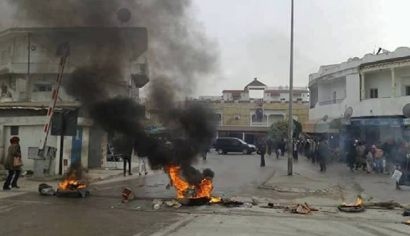 الحكومة التونسية: أحداث الشغب لا علاقة لها بغلاء الأسعار