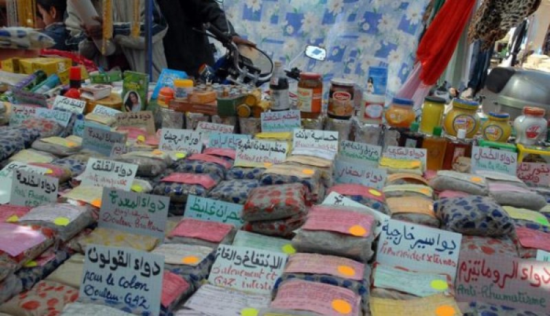 وزير الصحة يعلن الحرب على محلات بيع الاعشاب الطبية