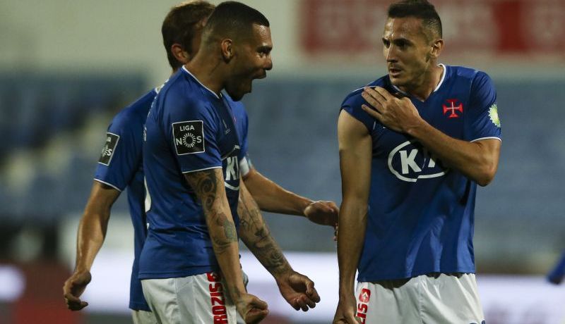 بالفيديو.. يبدة يُسجل هدفا جميلا ويحتفل بطريقة غريبة!