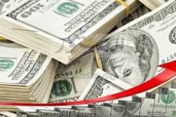 الدولار يرتفع إلى أعلى مستوى في أسبوع