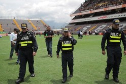 بلاغ بوجود قنبلة يثير الذعر في مباراة بكوستاريكا