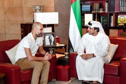 بالصور.. الشيخ منصور بن زايد يستقبل غوارديولا