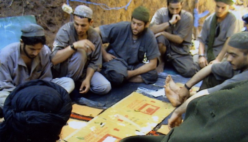 جامعي‮ ‬ورعية تونسي‮ ‬يجندان انتحاريين ‮ ‬من المسيلة لدعم الجماعات السلفية بالخارج