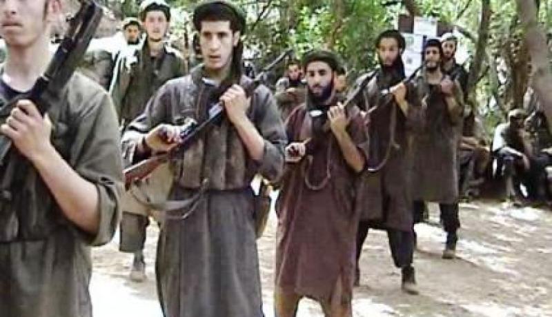 شرطي يحفر خنادق للإرهابيين ويتجسس على تحركات قوات الأمن ويغتال العزل