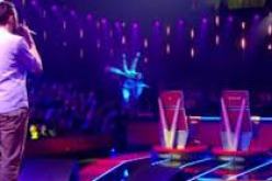 بالفيديو الأغنية الجزائرية يا الزينة في برنامج the voice البلجيكي