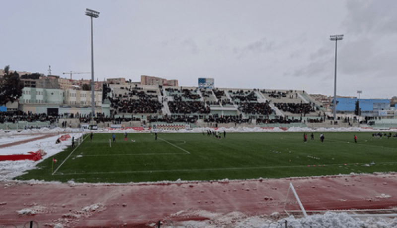 الإدارة تطلب من البلدية إزالة الثلوج من ملعب 8 ماي وماضوي يرفض تأجيل مواجهة السياسي