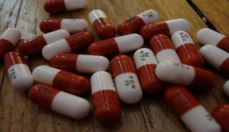 تفكيك شبكة هرّبت 8 ملايين قرص مهلوس باستعمال “شركة وهمية”