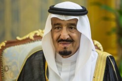 العاهل السعودي يأمر بصرف 1000 ريال لموظفي الدولة والعسكريين