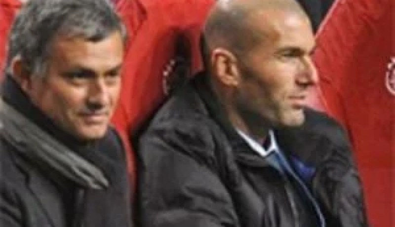 مورينيو يحاول اجبار زيدان على الرحيل عن النادي الملكي