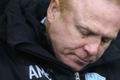 أستون فيلا الانجليزي يقيل مدربه ماكليش