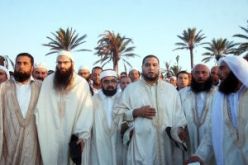 تعرض عضو مجلس فرنسي للضرب على يد متطرفين تونسيين بسبب ملابس عائلته