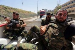 معارضون يهاجمون مطارا عسكريا بسوريا ويعلنون إسقاط طائرة