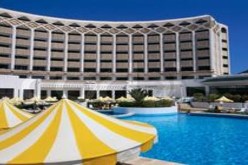 العشرات من وكالات السفر والسياحة مهددة بالغلق في تونس