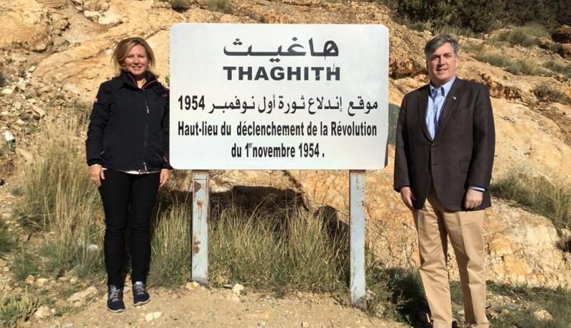السفير الأمريكي بالجزائر من تاغيت بباتنة: “أول نوفمبر.. تحيا الجزائر والله يرحم الشهداء”