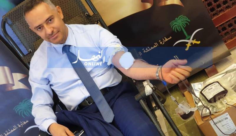بالصور.. أعضاء السفارة السعودية بالجزائر يتبرعون بالدم لمرضى مستشفى مصطفى باشا