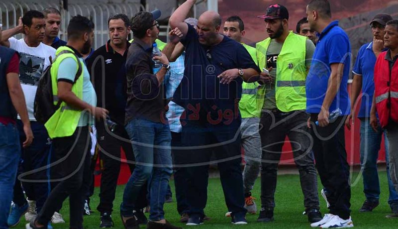 بالصور ..”حمّار” يتشابك مع “قاسي سعيد”