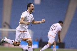 بالفيديو.. بن يطو يُهين الحضري بهدف عالمي