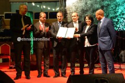 الأسرة الرياضية تكرّم الرئيس بوتفليقة