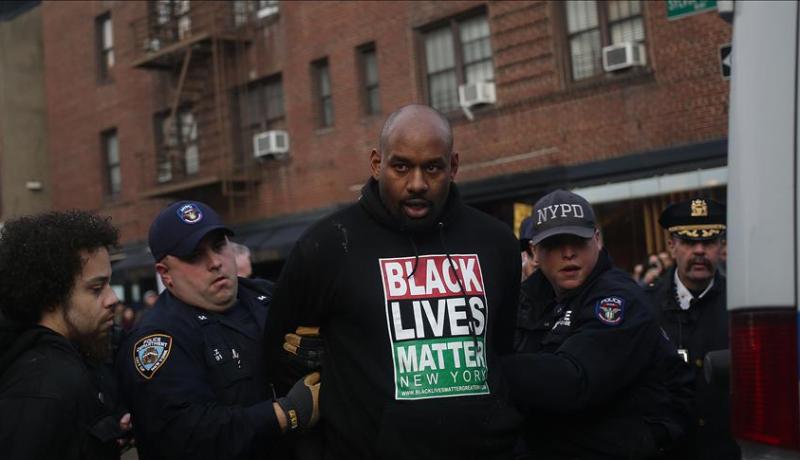 أمريكا تعتقل متظاهرين في نيويورك بتهمة العصيان المدني