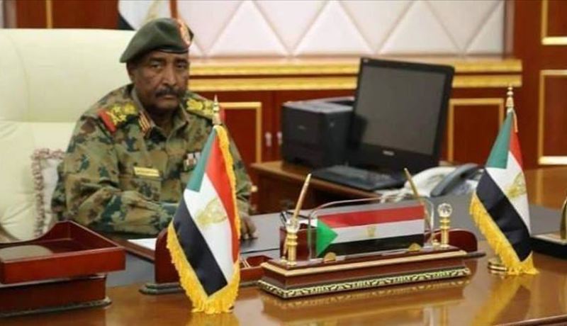 المجلس العسكري السوداني يقيل 4 قيادات ويضع آخرين قيد الإقامة الجبرية