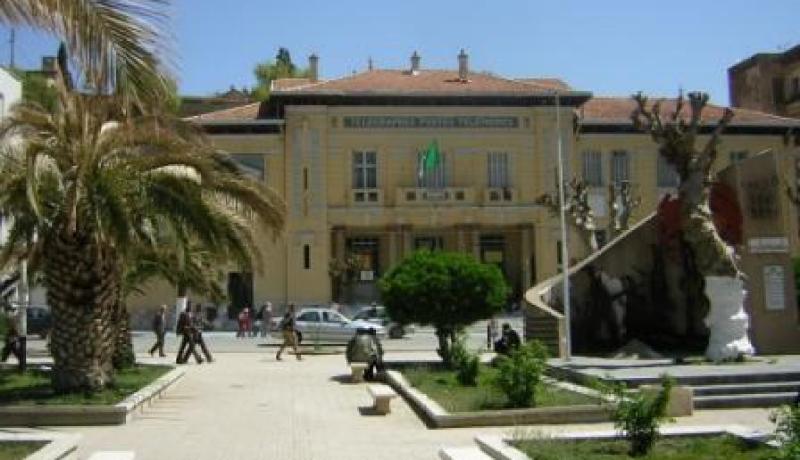 بعد انفجار عداد الكهرباء بأحد الأجنحة