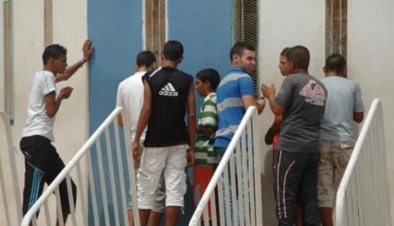 الجـزائـريـــون يقــــاطعـــــون ''الخـضـر''…!