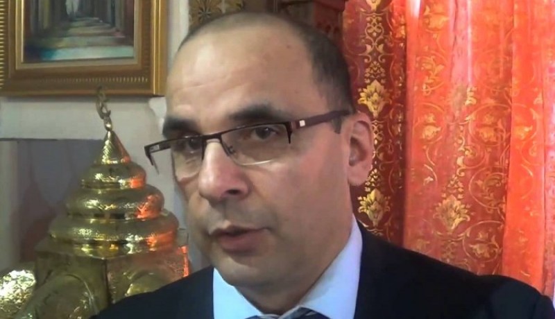 11 إطارا في وزارة الشباب والرياضة يملكون مؤسسات خاصة يخدمون مصالحها بالاتحاديات