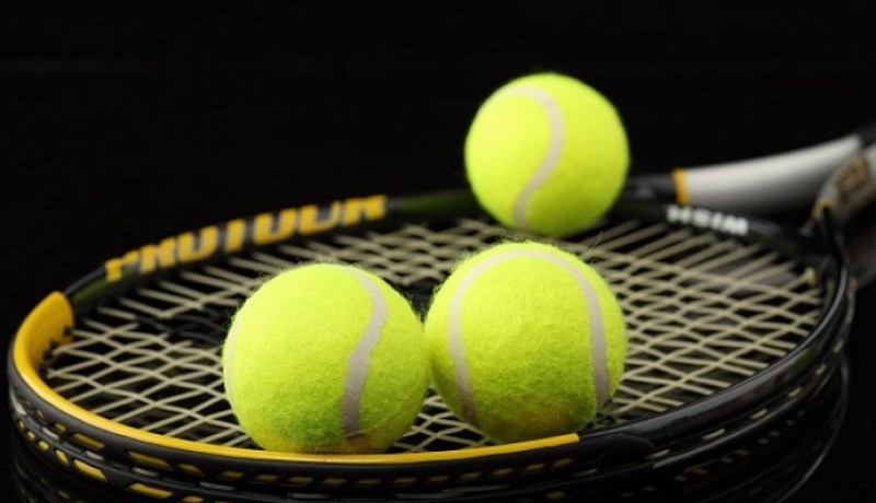 عميد “التنس” بوهران “حسن مزداد” في ذمة الله