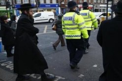 شرطة لندن تعتقل 6 اشخاص بعد هجوم على كنيس يهودي