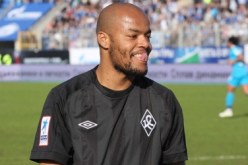 سيسكا صوفيا‮ ‬يرفض ضم مبولحي‮ ‬مجانا ويعيده إلى كريليا صوفيتوف