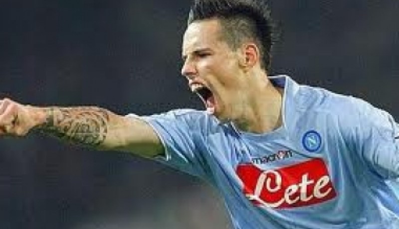 هامسيك يمدد عقده مع نابولي لثلاث سنوات