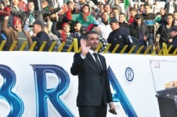 إيدير لونغار سيحل عشية اليوم بالجزائر العاصمة لحضور الداربي العاصمي