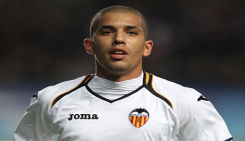 الجزائري فيغولي يختار أحسن لاعب أمام خيخون