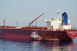 ضبط باخرة ليبية تحمل علم بريطانيا مشتبه فيها بتهريب أسلحة في سواحل مستغانم