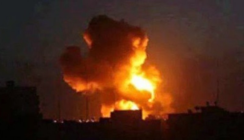 مقتل 12 سوريا إثر قصف جوي على قرية بريف حلب