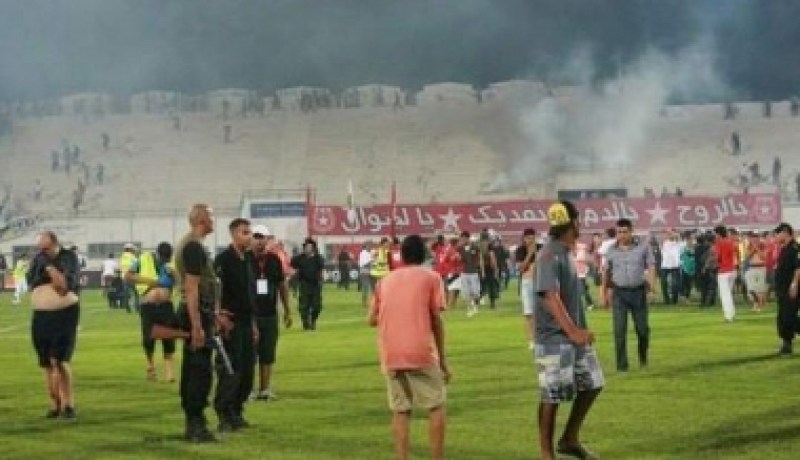 جرح 45 مناصر في أحداث شغب خلال مباراة جمعية الساورة مع إتحاد الحراش