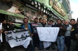 فلاحون يغلقون مقري الغرفة الفلاحية وCNMA في تيزي وزو