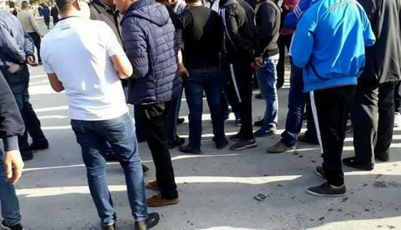 سـكــان 140 مـسـكـــن بـعــيــن المـلــوك يحـتــجّــون أمـام مـقــر ديــوان «أوبـيـجـيــي» في مـيـلـــة