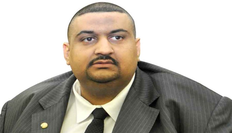 نائب برلماني فوق العادة