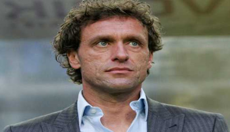 الهلال السعودي يقيل المدرب الألماني توماس دول