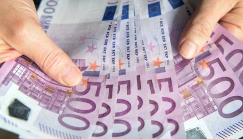ايقاف تداول الأوراق النقدية بقيمة 500 أورو ابتداءً من اليوم