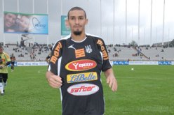 سريدي يوقع والايفواري الكس يخلط أوراق سرار