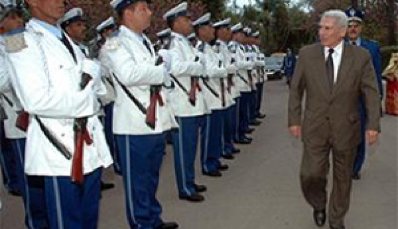 أبدى رضاه بعدد المتخرجين الذي فاق 15 ألف عون أمن:علي تونسي يشرف على تدشين 3 مراكز حضرية بوهران