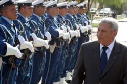 هذا ما ناضل من أجلـــه العقيد ''علي تونسي'' طيلة 15 سنة لفائدة مستخدميه