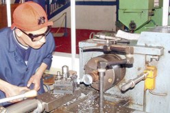 تكوين الشباب طالبي العمل الذين تتراوح اعمارهم بين 16 و 20 سنة لاول مرة بدون تاهيل