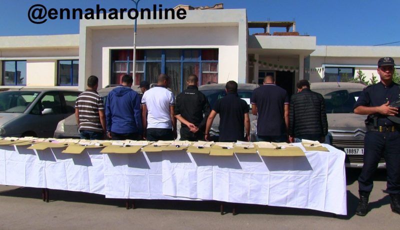 «طولي» يتورط في شبكة لتزوير وثائق السيارات يقـــودهـــا هــــارب مــــن العدالـــة