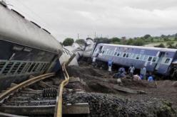 مقتل وإصابة 42 شخصا بعد خروج قطار عن سكته في الهند